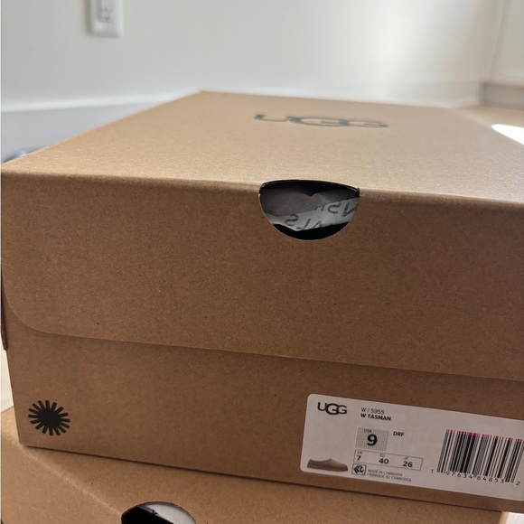 Brand New UGG Tasman in Driftwood - Picture 7 of 7